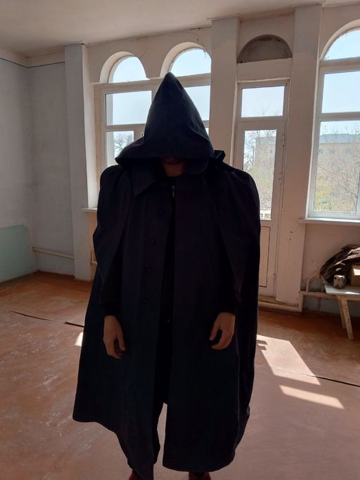 Дождевой плащ продаётся