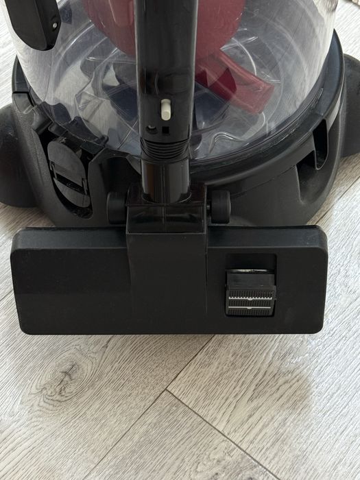 Универсальный моющий пылесос