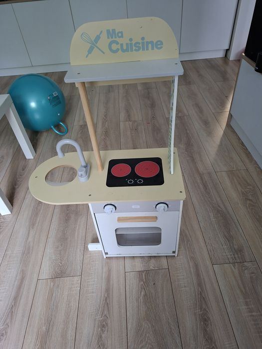 Bucătărie de jucărie