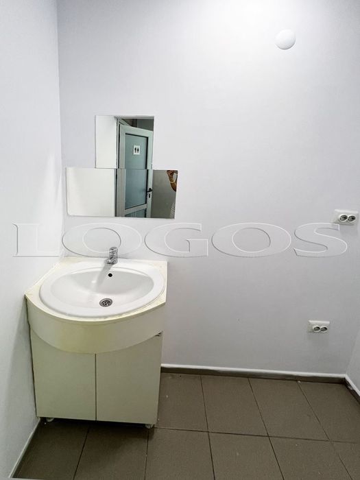 Дава се под наем Офис в Варна, Гръцка махала - 110 кв.м за 1100 € - Снимка #6