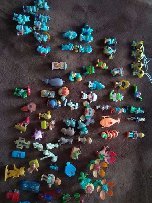 Продам игрушки из киндоров