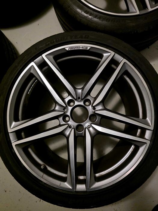 Оригинални Мерцедес AMG джанти с гуми 20 цола цола