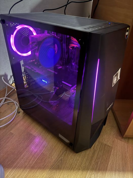 Компьютер, комплектующие в фото