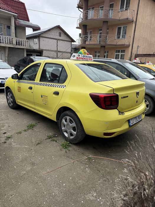 Vind firma taxi doua masini douà locuri