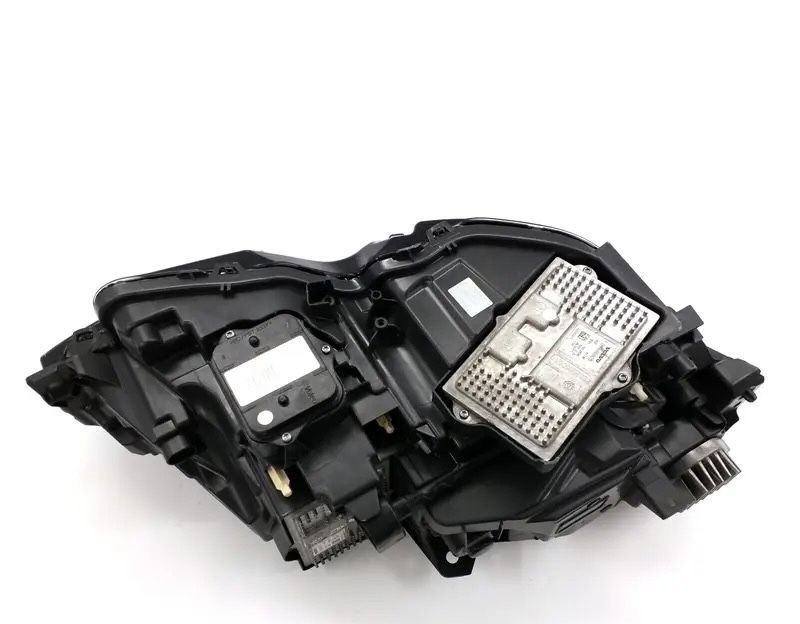 Volvo S90 фарове