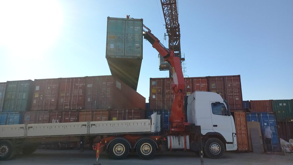 услуги манипулятора  длинномер контейнеровоз