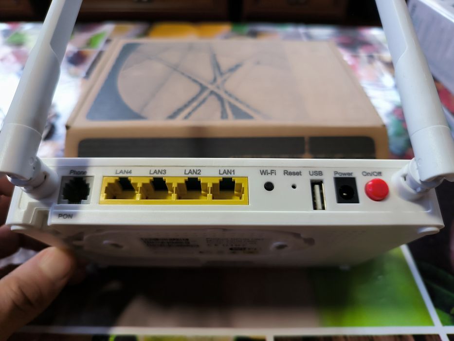 Вай фай интернет Роутер Gpon optika тезда сотилади ҳолати янги