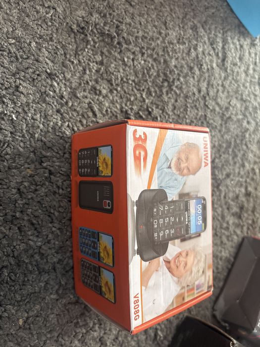Vand telefon UNIWA 3G V808G