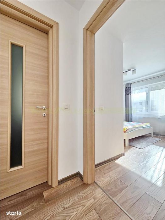 Apartament doua camere si boxa de vanzare in Top City Tractorul