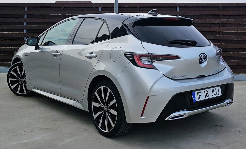 Toyota Corolla 2.0 Hybrid Lounge 184 CP • Full LED •ACC•Camera•Istoric