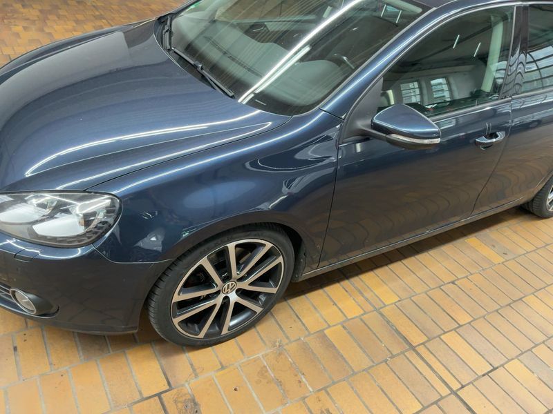 Volkswagen Golf VI 2.0 TDI Highline 4Motion 2011