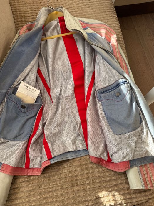 Кожено яке уникат