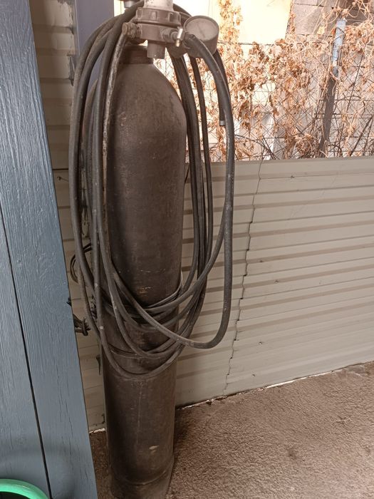 Продам углекислотный  баллон