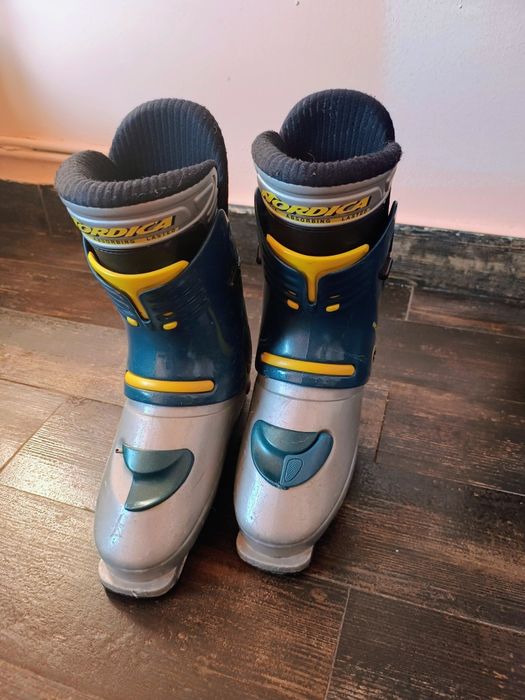 Clăpari schi Nordica Bioflex 75 mărimea 40 – stare bună