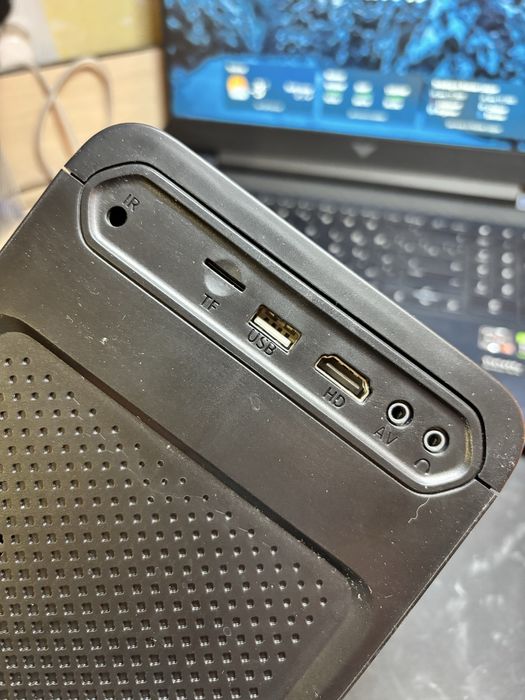 Продам проектор ( домашний кинотеатр )