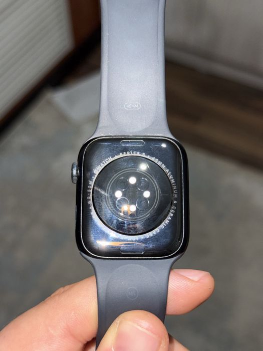 Apple Watch 8 series 45 mm