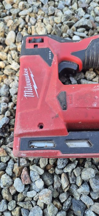 Capsator Milwaukee M12 BST