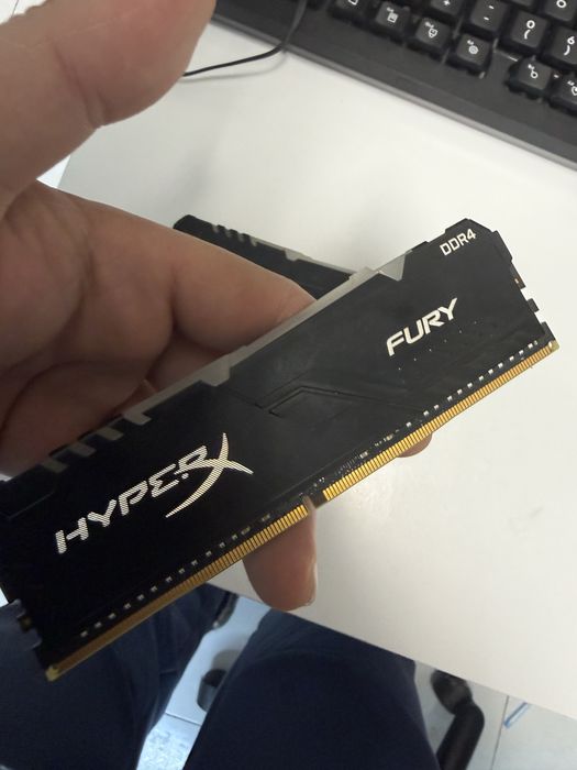 HyperX Fury 32GB DDR4 3200MHz kit 2x16GB gaming rapid impecabil PC