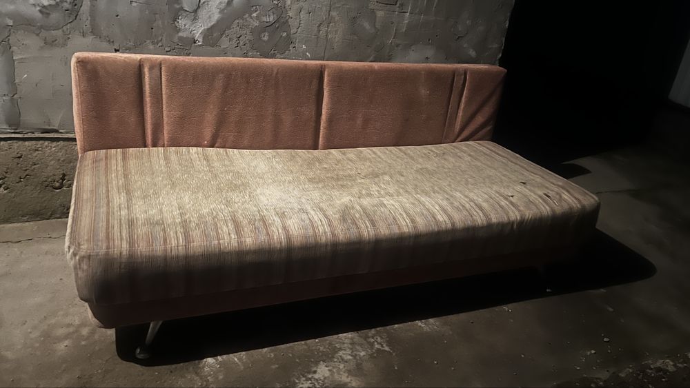 Отдам диван раскладной