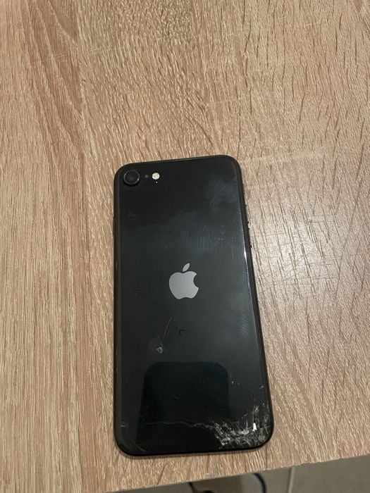 Iphone SE в отличном состоянии