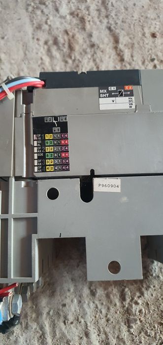 Vand 2 intrerupator automat Merlin Gerin clasa compact