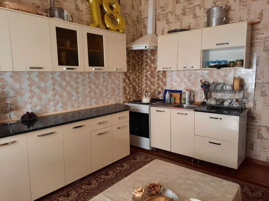 Uy shoshilinch sotiladi/uy sotiladi/hovli sotiladi