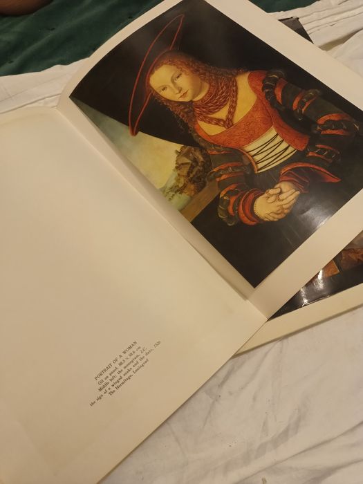 Vând ambele  cărți album