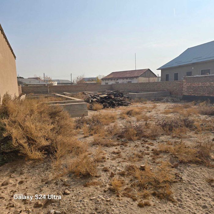 Участка 6 сотих сотилади 5х фундаменти билан