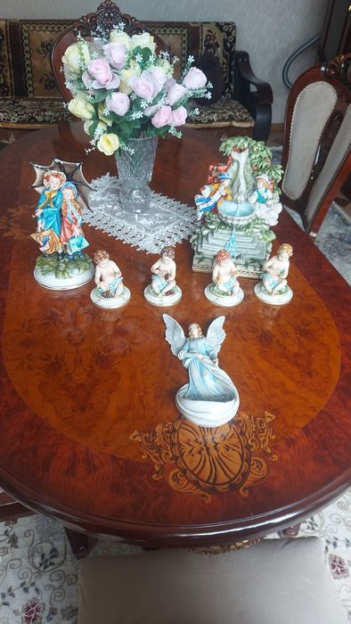 Фарфоровые статуэтки Италия  разной тематики