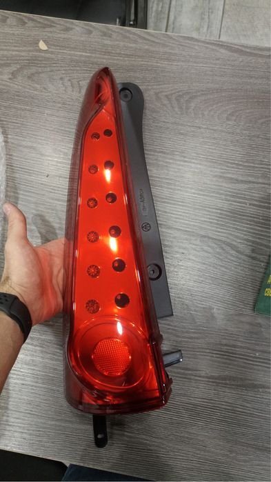 Фары и другие запчасти на все модели lada