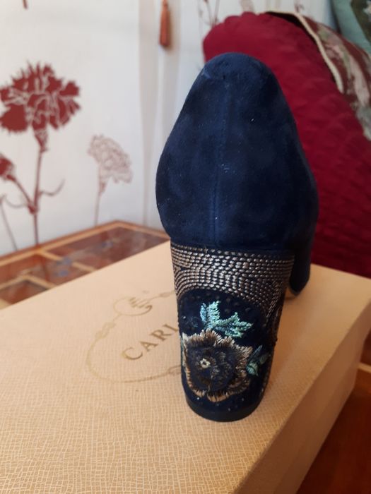Продам эксклюзивные замшевые туфли