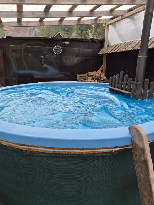 Inchiriez cabana cu capacitate intre 20 si 24 de locuri