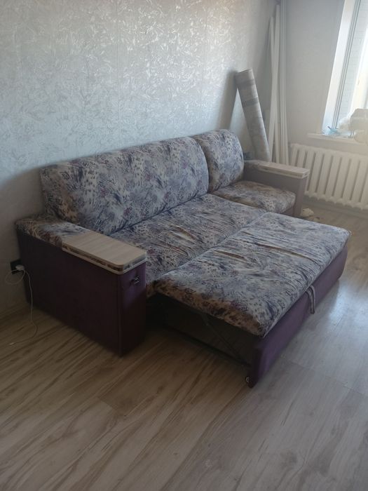 Продам диван срочно