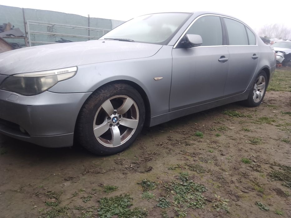 Dezmembrez BMW E60 520I Anul 2005