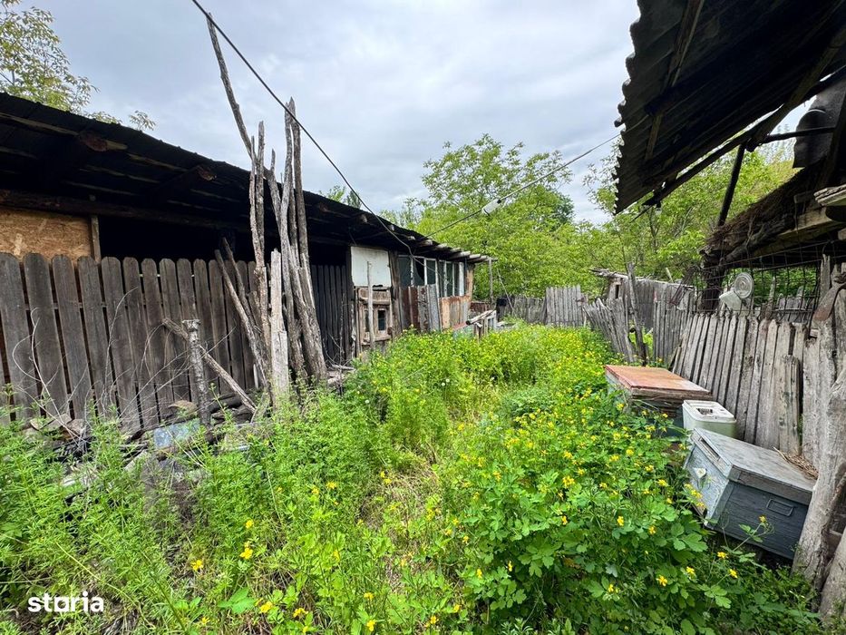 casa cu baie proprie si teren 2060mp in Perisor, zona de poveste!
