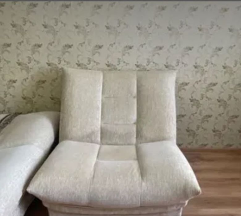 Продам мягкий уголок диван и кресло