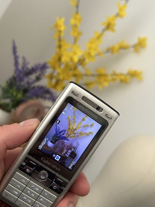 !!RAR !!Sony Ericsson K800i James Bond Casino Royale colectie