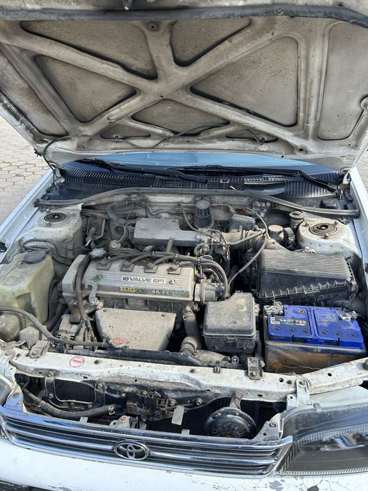 Toyota carina e 1.6