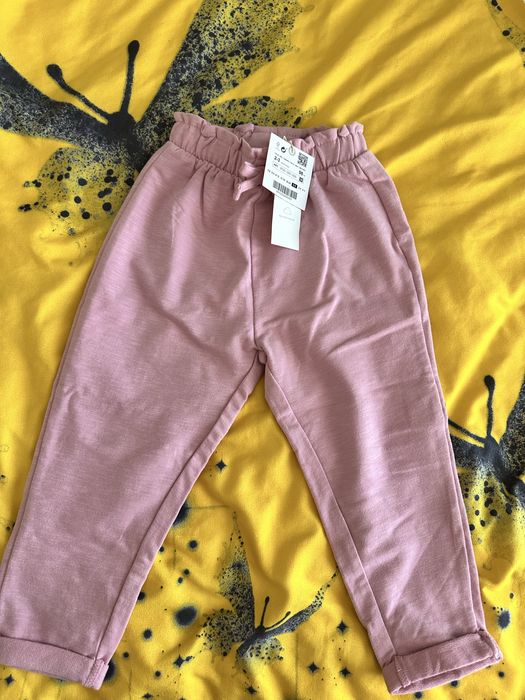 Pantaloni zara marime 98