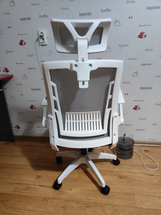 Продам кресло компьютерное.