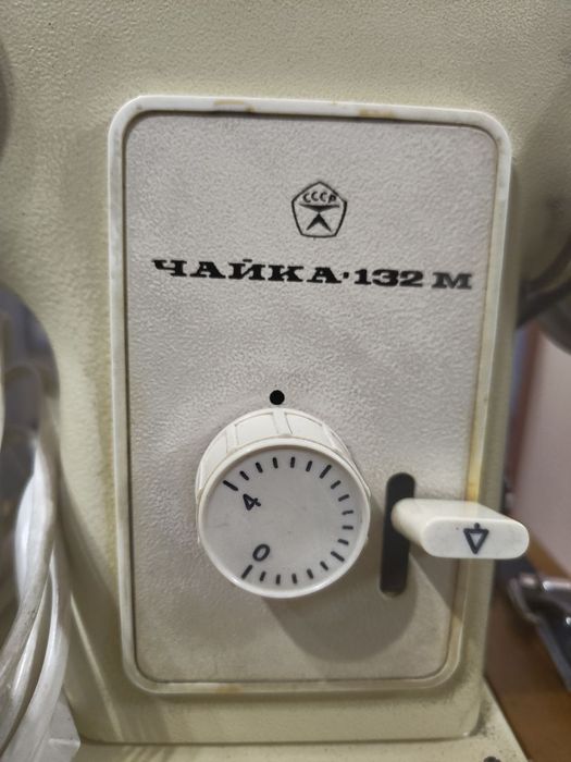 Швейная машинка Чайка-132м