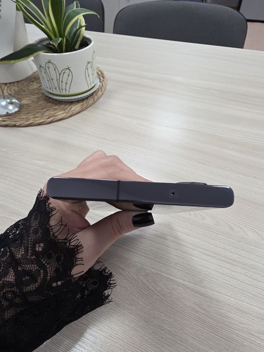 Продам Samsung S23 ULTRA