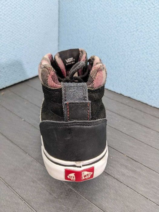 VANS ward hi mte high