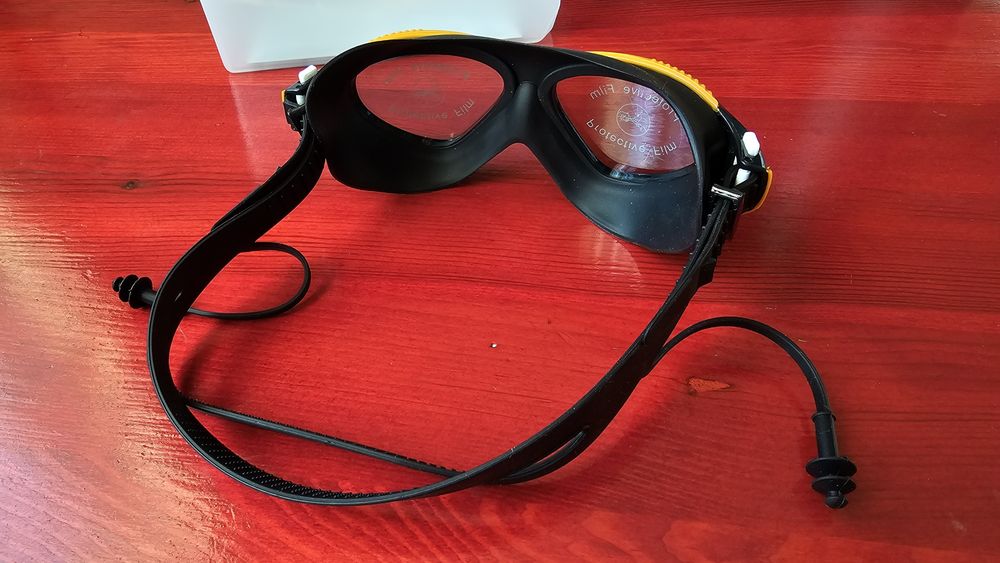 Нови HD очила за плуване