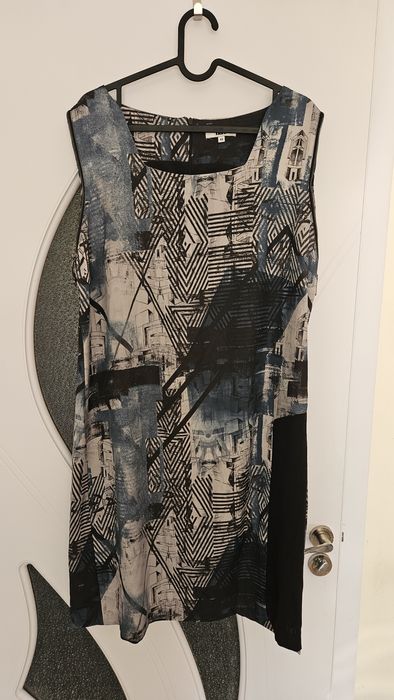 Елегантна дамска рокля, размер Л