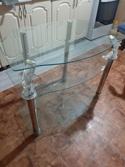 Стол стеклянный на дельфинчиках