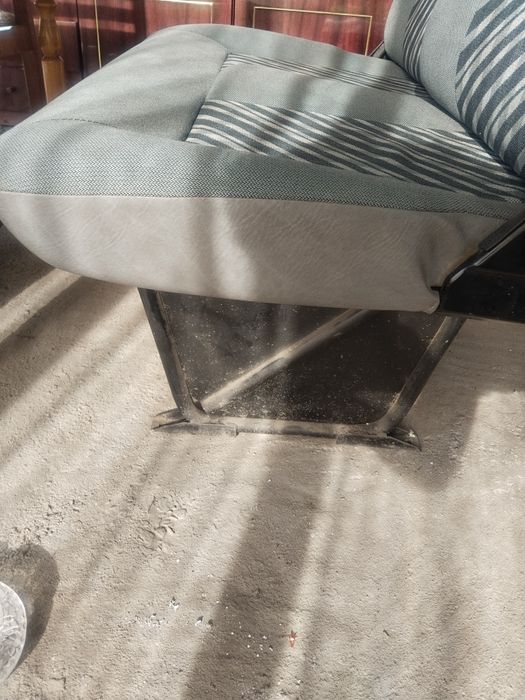 Сиденье автомобильное.