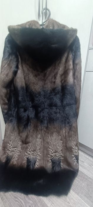 Продаю норковую шубу