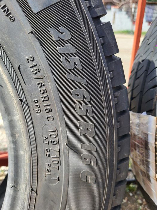 Гуми за бус Michelin Agilis 215 65 16 C