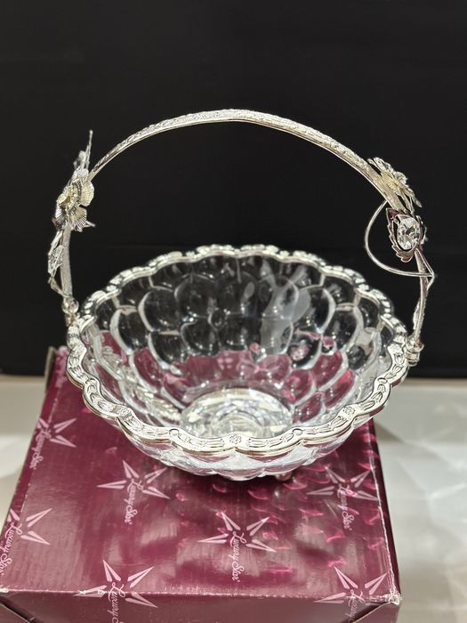 Фруктовница и конфетница